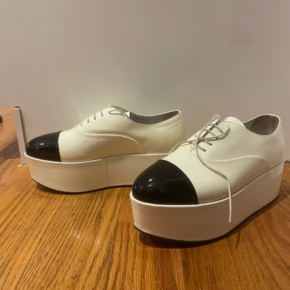 Prada black & white platform shoes - Picture 2 of 6
